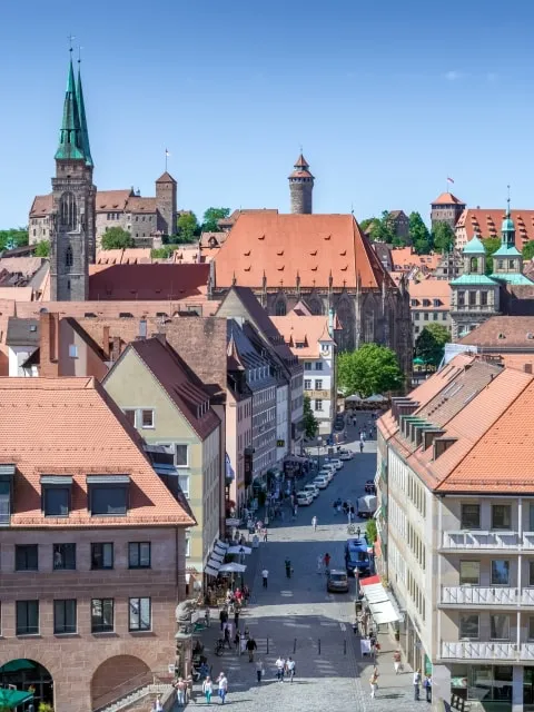 Wir bieten schnelle und zuverlässige Polsterreinigungsdienste in Nürnberg und Umgebung für Ihren Privathaushalt. Professionelle Polsterreinigung in Nürnberg