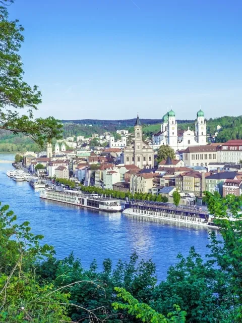 Wir bieten schnelle und zuverlässige Polsterreinigungsdienste in Passau und Umgebung für Ihren Privathaushalt. Professionelle Polsterreinigung in Passau